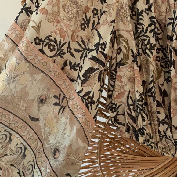 Spell Pearl Oasis Off the Shoulder // - Picture 2 of 4